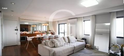 Apartamento à venda em Moema, 117 m²