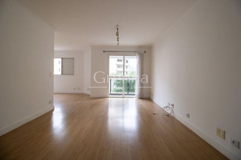 Apartamento para alugar em Moema, 98 m²