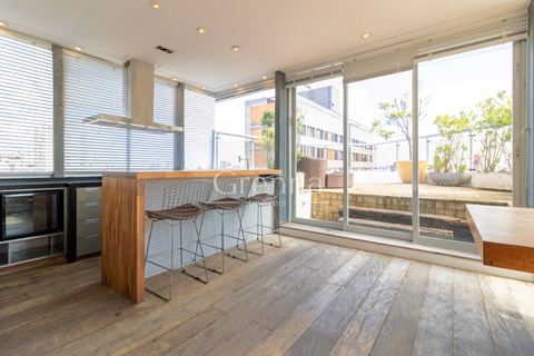 Cobertura à venda em Vila Madalena, 190 m²