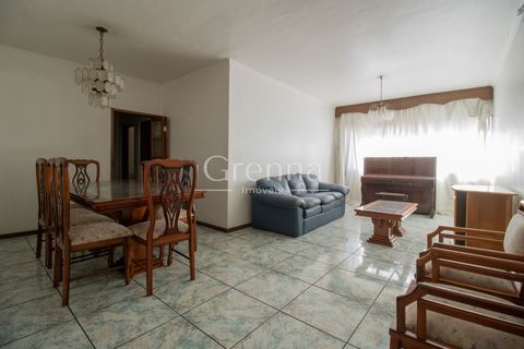 Apartamento à venda em Moema, 100 m²