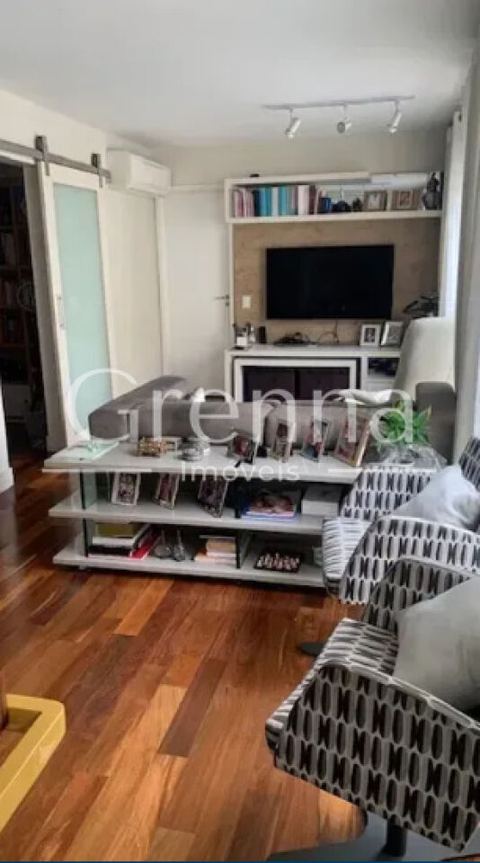 Apartamento à venda em Moema, 107 m²