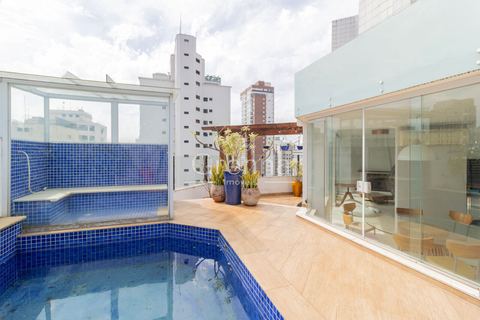 Cobertura à venda em Moema, 250 m²