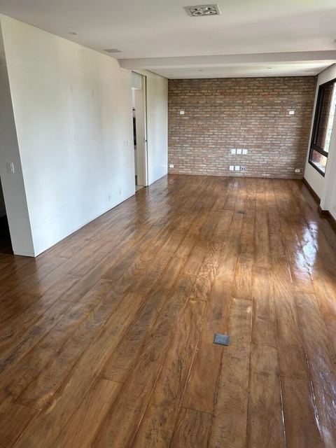 Apartamento à venda em Moema, 238 m²