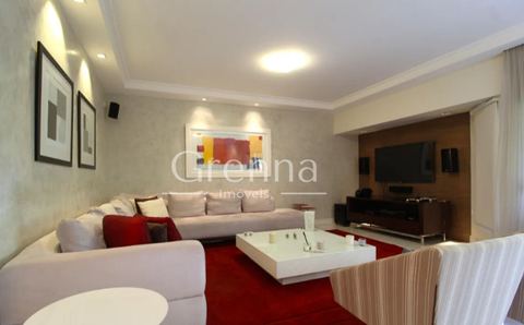 Apartamento à venda em Moema, 210 m²