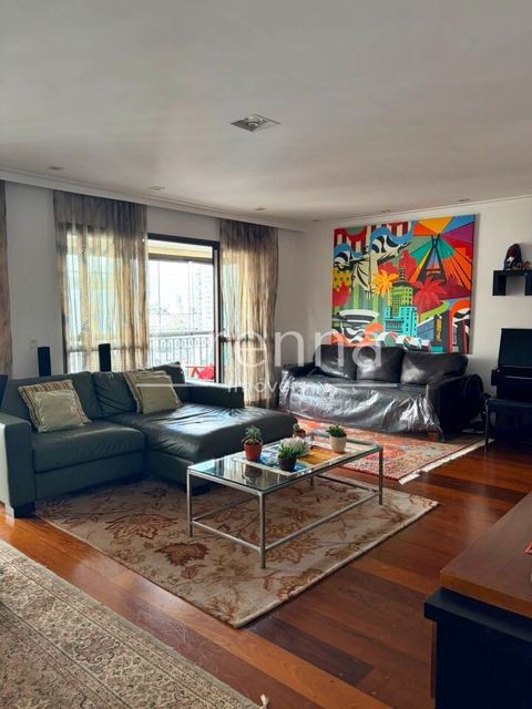 Apartamento à venda em Campo Belo, 188 m²
