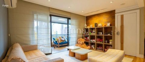 Apartamento à venda em Moema, 116 m²