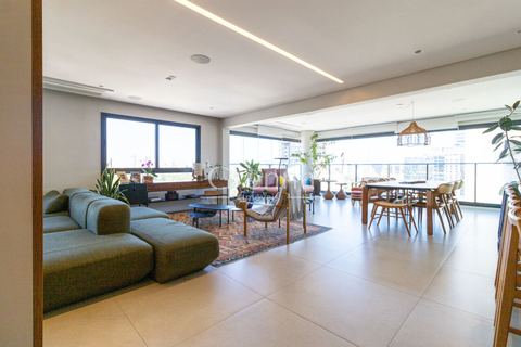Apartamento para alugar em Pinheiros, 174 m²