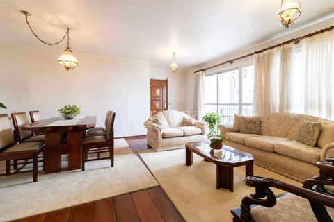 Apartamento à venda em Moema, 112 m²