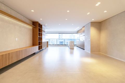 Apartamento para alugar em Pinheiros, 170 m²