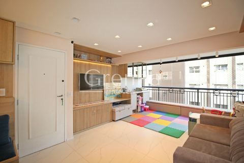 Apartamento à venda em Moema, 98 m²