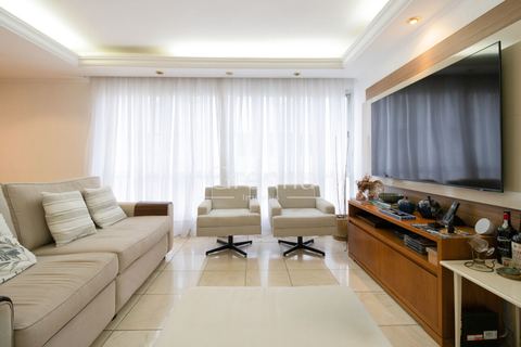 Apartamento para alugar em Pinheiros, 140 m²