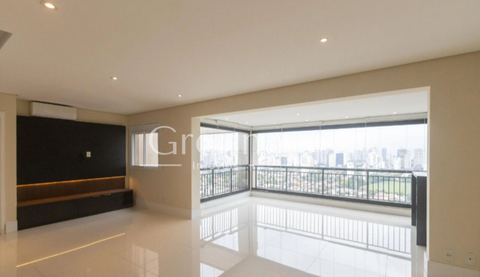 Apartamento para alugar em Vila Olímpia, 136 m²
