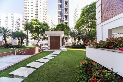Apartamento à venda em Moema, 70 m²