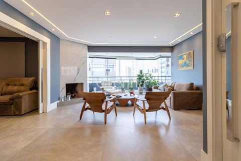 Apartamento para alugar em Moema, 150 m²