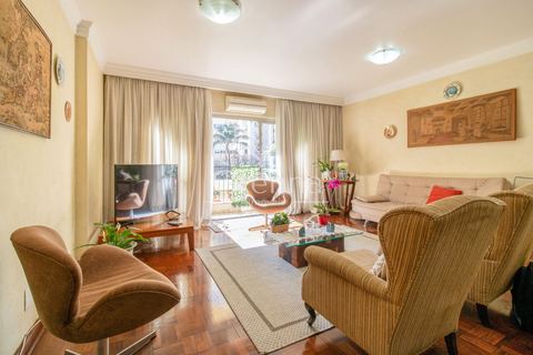 Apartamento à venda em Moema, 160 m²