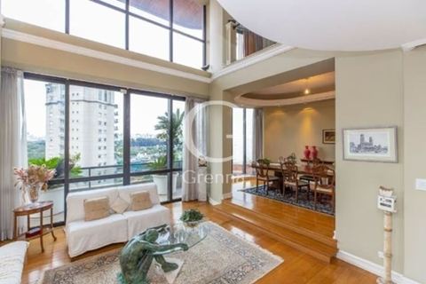 Cobertura à venda em Moema, 618 m²