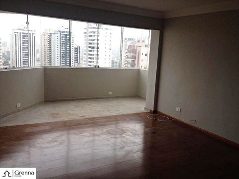 Apartamento à venda em Moema, 150 m²