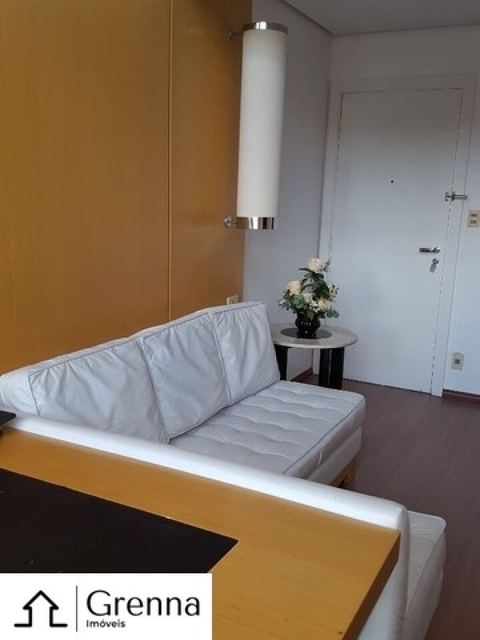 Apartamento à venda em Moema, 43 m²