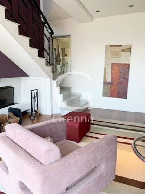 Cobertura à venda em Moema, 367 m²