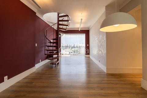 Cobertura à venda em Moema, 182 m²