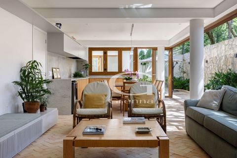 Sobrado à venda em Moema, 427 m²