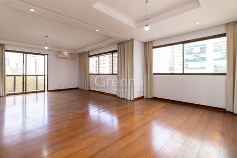 Cobertura à venda em Moema, 430 m²
