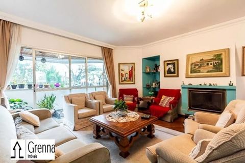 Apartamento à venda em Moema, 188 m²