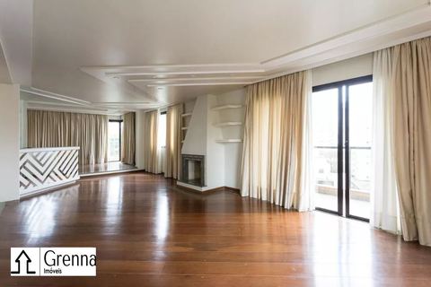 Apartamento à venda em Moema, 250 m²