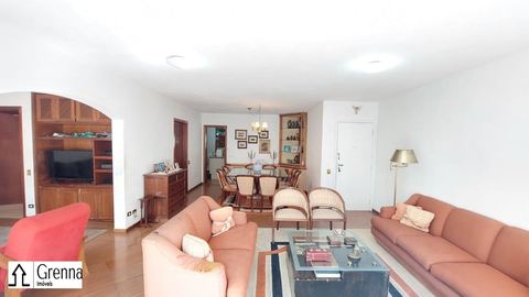 Apartamento à venda em Moema, 158 m²