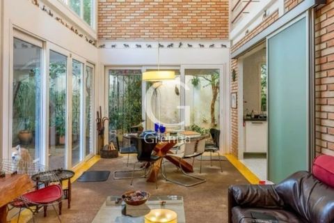 Casa Assobradada à venda em Vila Madalena, 290 m²