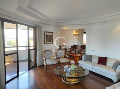 Apartamento à venda em Moema, 273 m²