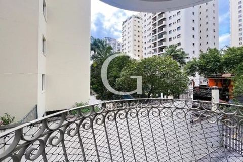 Apartamento à venda em Moema, 188 m²