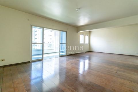 Apartamento à venda em Moema, 196 m²