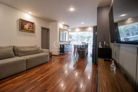 Apartamento à venda em Moema, 169 m²