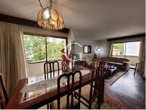 Apartamento à venda em Moema, 160 m²