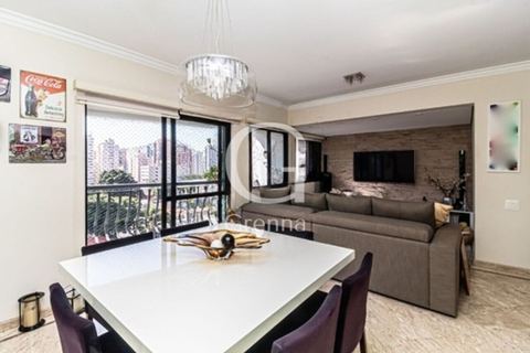 Apartamento à venda em Moema, 96 m²