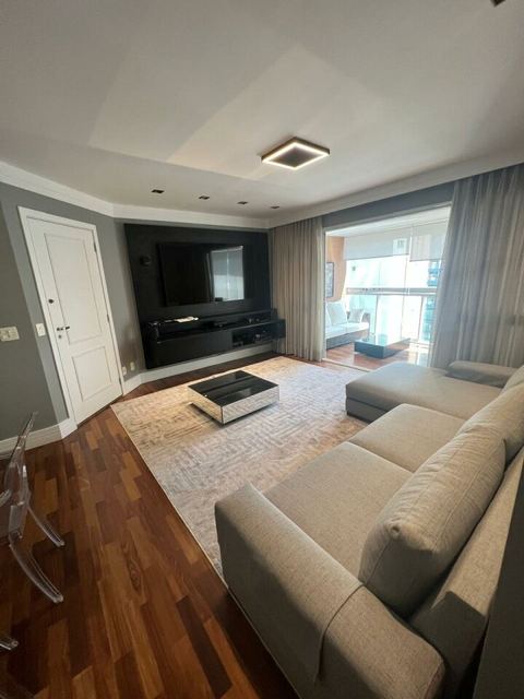 Apartamento para alugar em Vila Olímpia, 125 m²