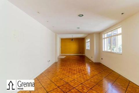 Apartamento para alugar em Bela Vista, 248 m²