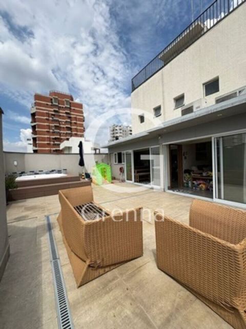 Cobertura à venda em Pinheiros, 230 m²