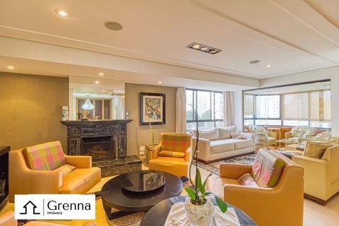 Apartamento à venda em Moema, 207 m²