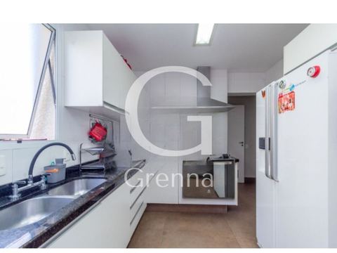 Apartamento à venda em Moema, 250 m²