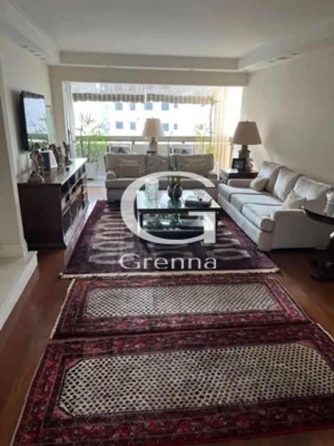 Apartamento à venda em Moema, 208 m²