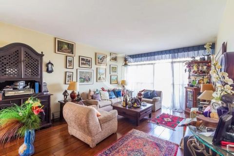Apartamento à venda em Moema, 190 m²