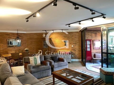 Apartamento à venda em Moema, 149 m²
