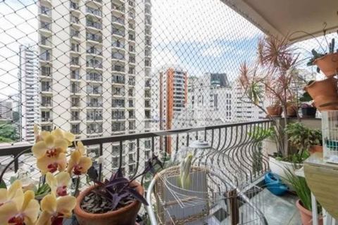 Apartamento à venda em Moema, 125 m²