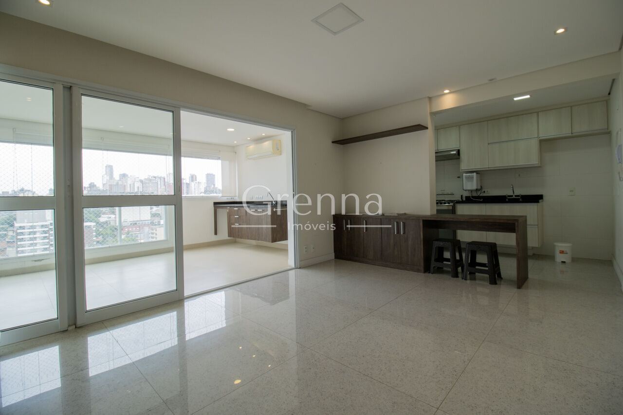 Living com varanda em Pinheiros