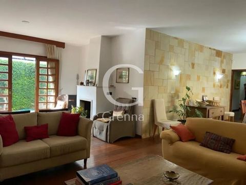 Casa Térrea à venda em Alto de Pinheiros, 220 m²