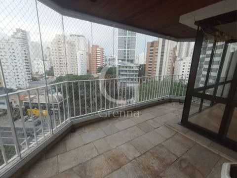 Apartamento à venda em Moema, 180 m²