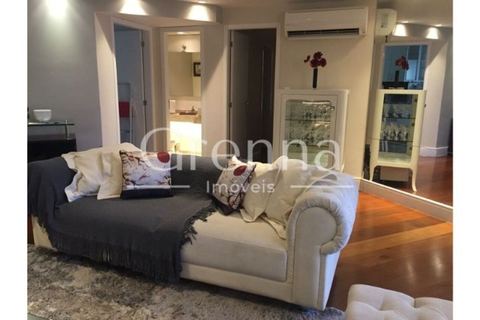 Apartamento à venda em Moema, 125 m²
