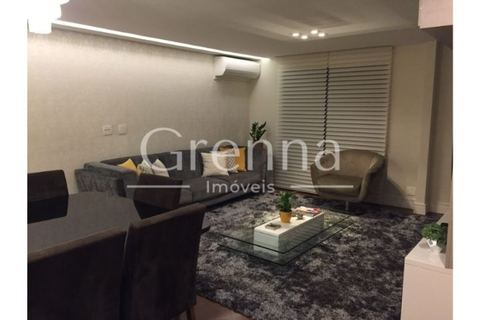 Apartamento à venda em Moema, 125 m²